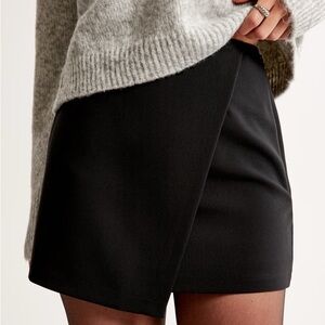 Abercrombie & Fitch The A&F Scarlett Wrap Mini Skort- XL
